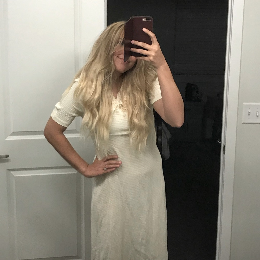Vintage off white lace color delicate maxi dress 1970s/1980s